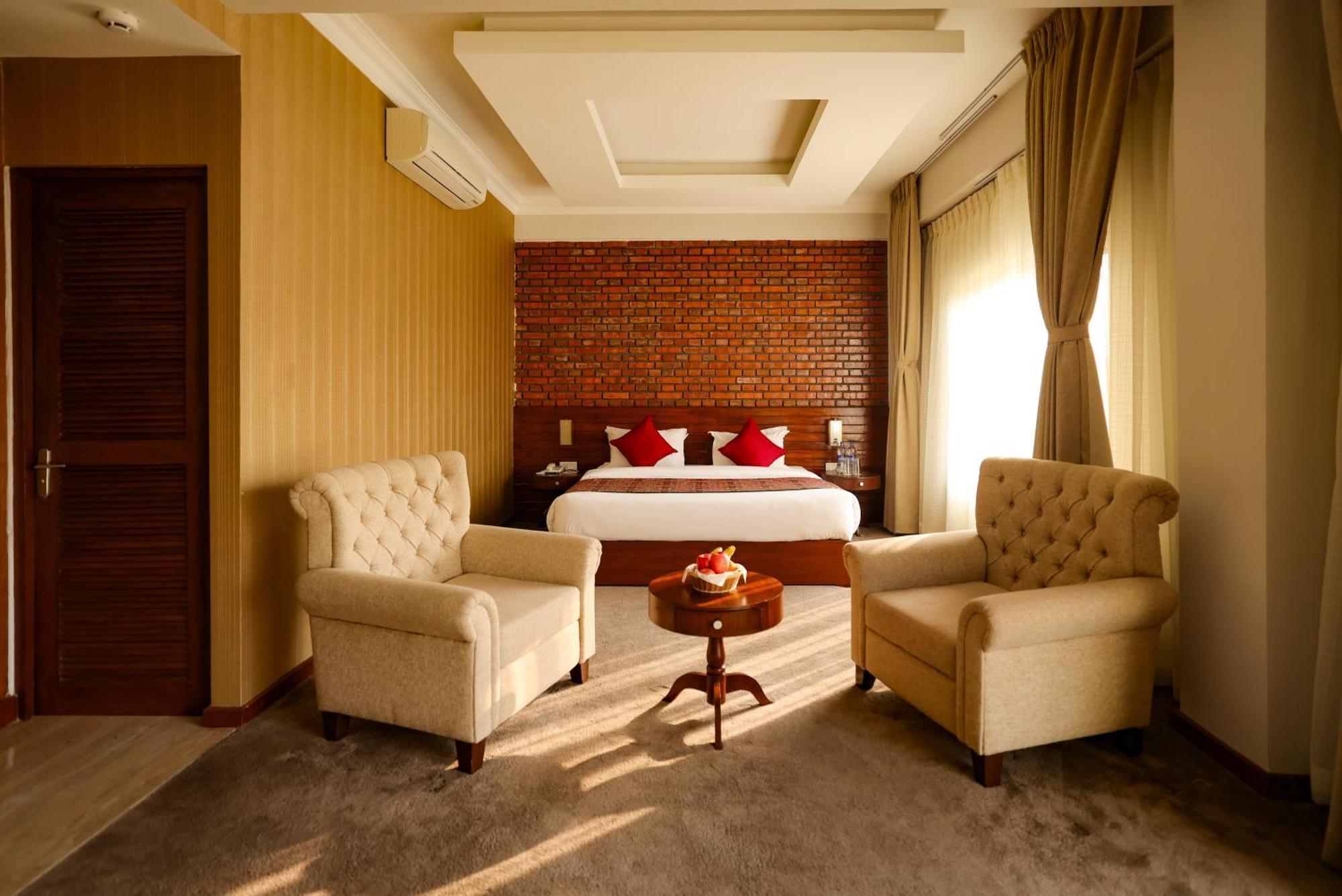 Hotel Dolmaling Kathmandu Bagian luar foto