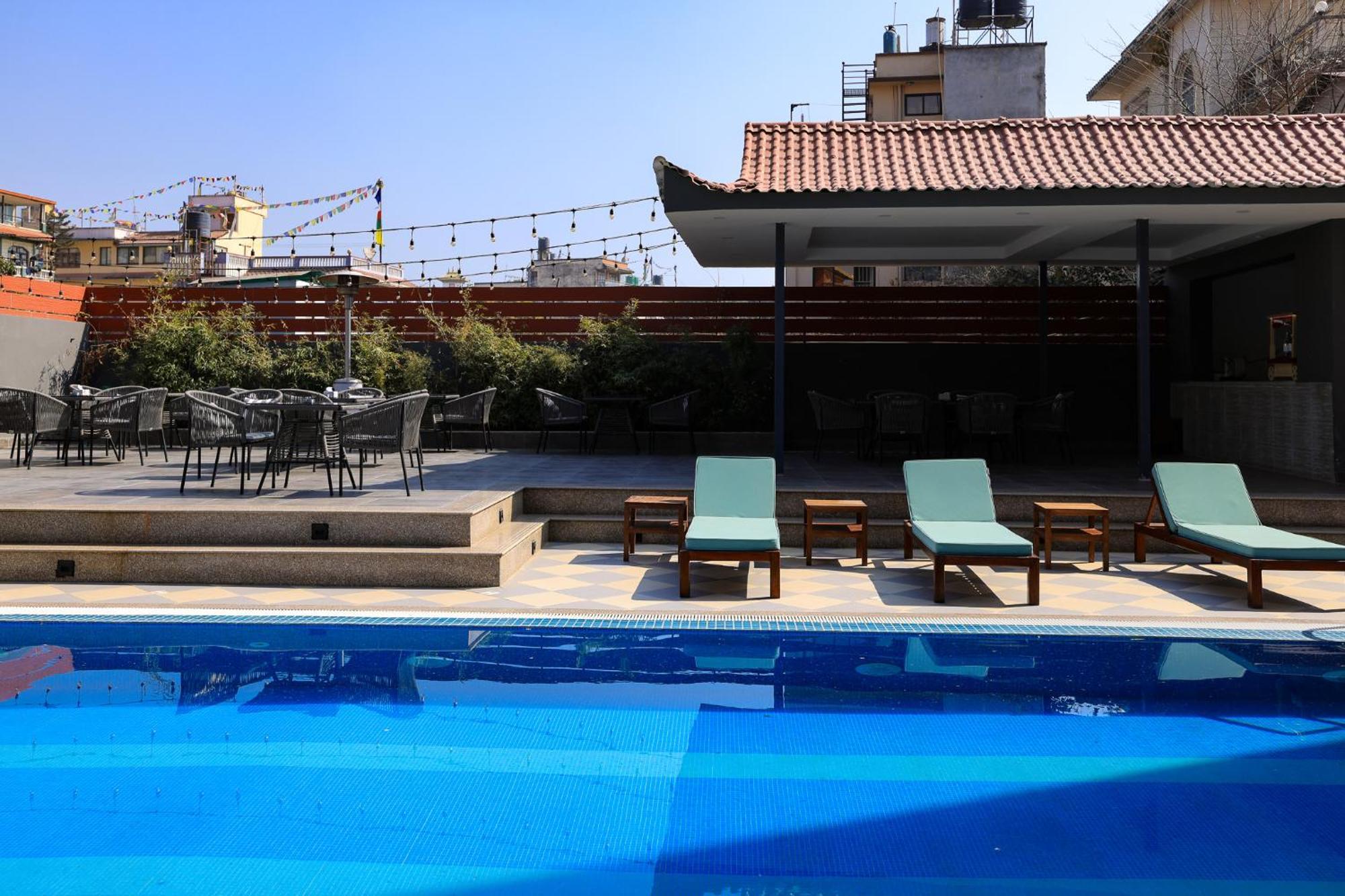 Hotel Dolmaling Kathmandu Bagian luar foto