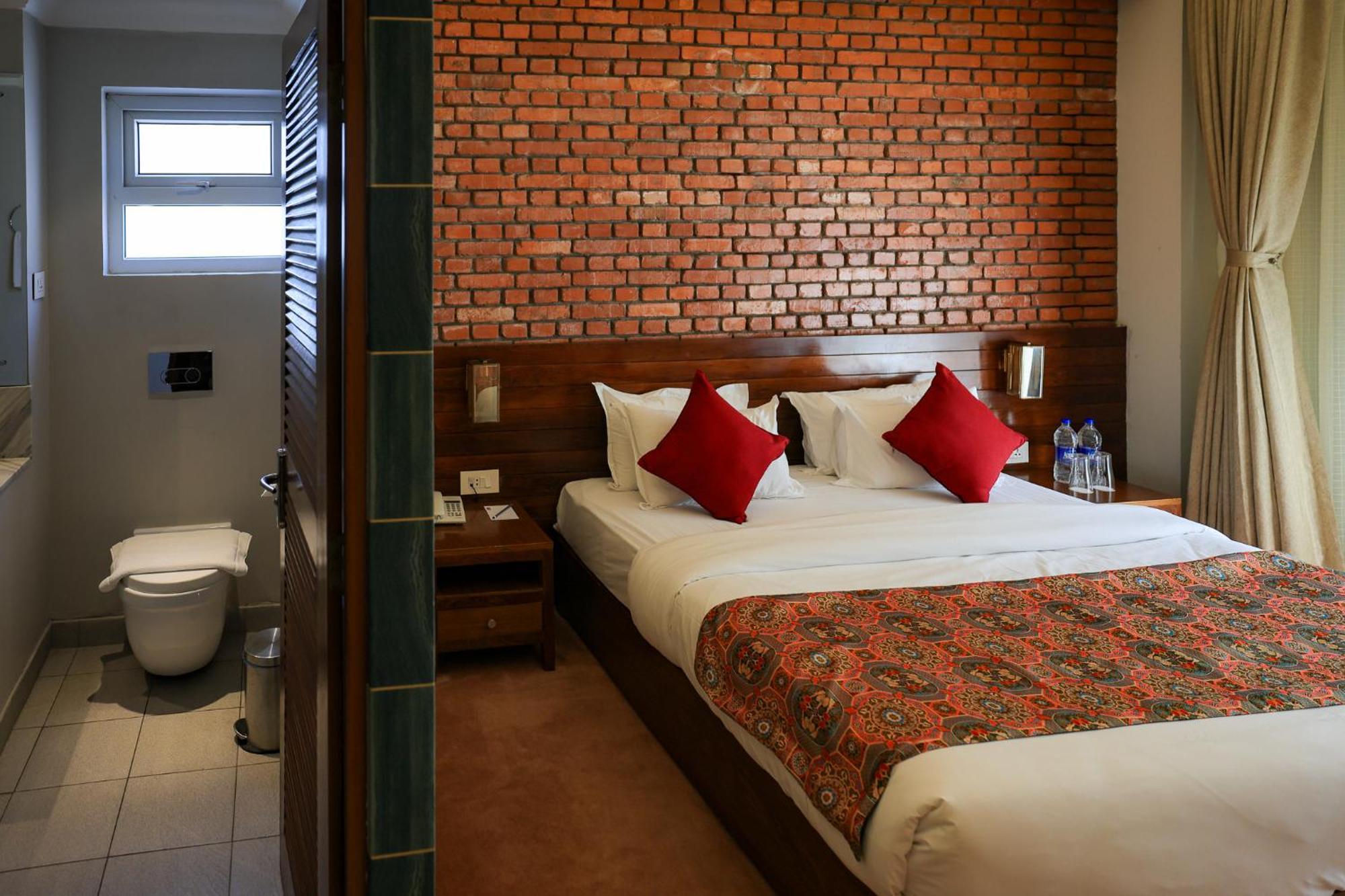 Hotel Dolmaling Kathmandu Bagian luar foto