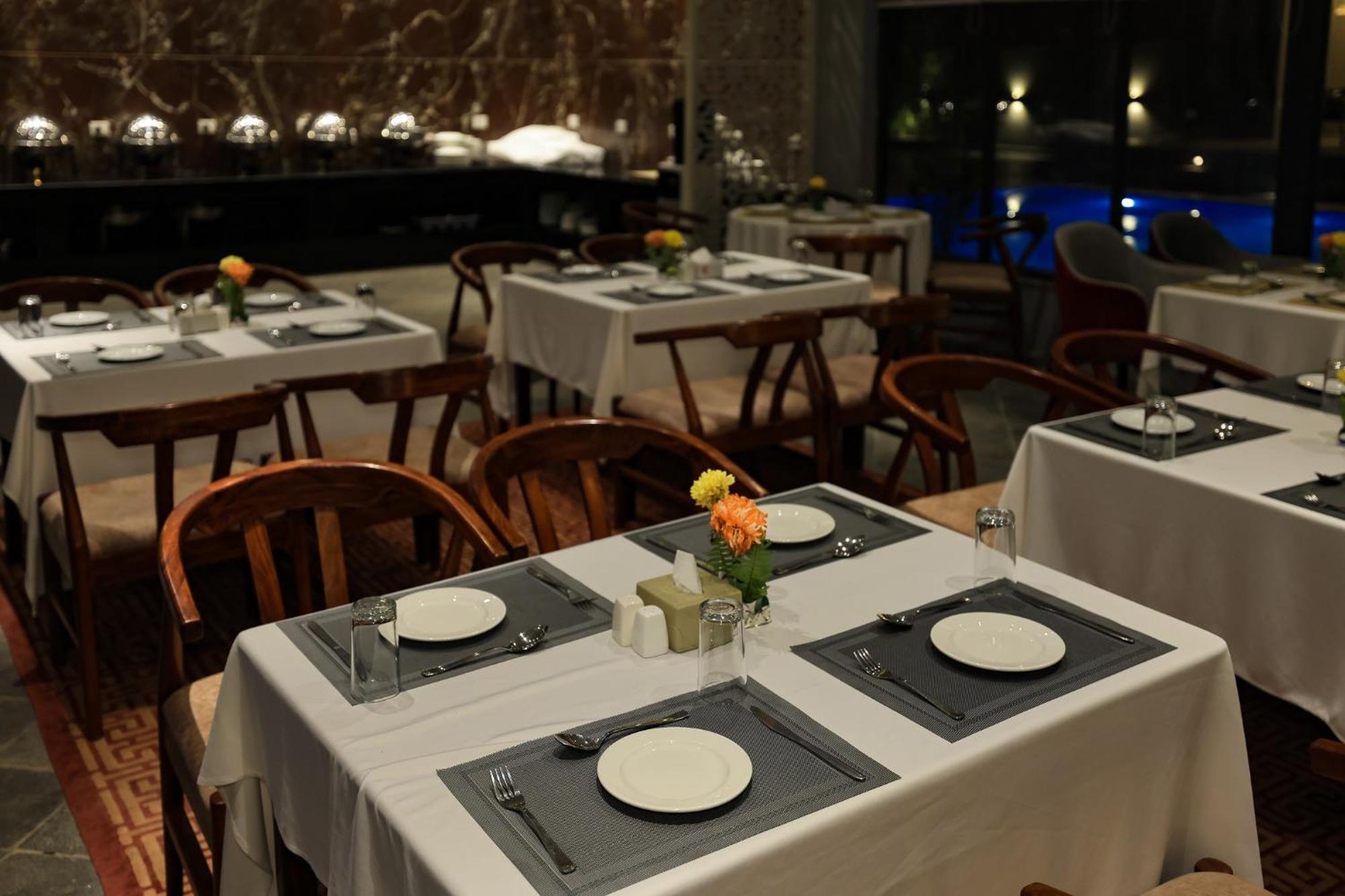 Hotel Dolmaling Kathmandu Bagian luar foto