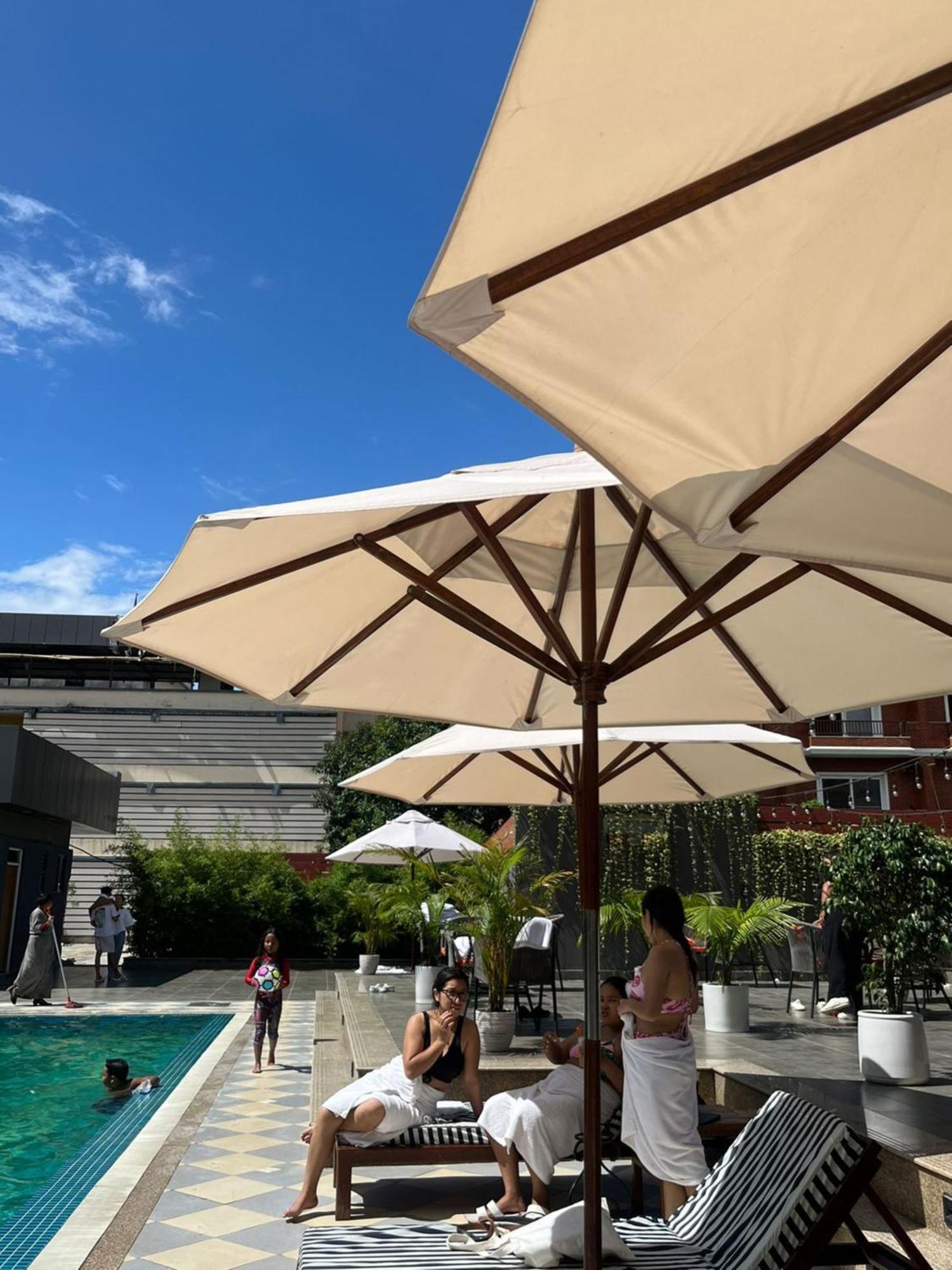 Hotel Dolmaling Kathmandu Bagian luar foto