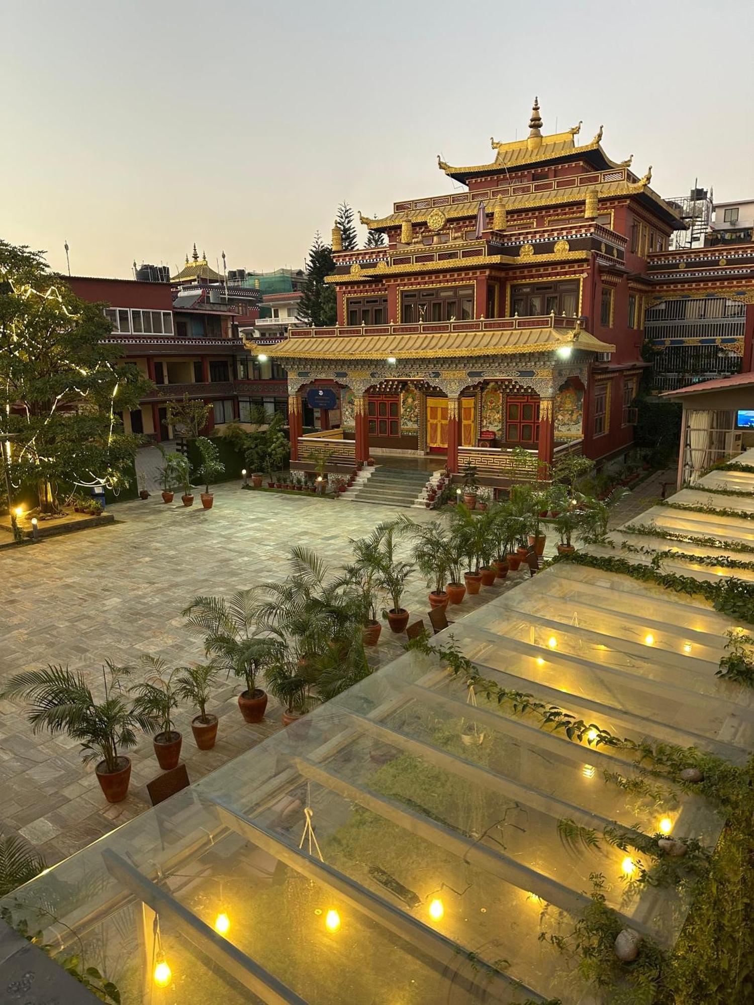 Hotel Dolmaling Kathmandu Bagian luar foto